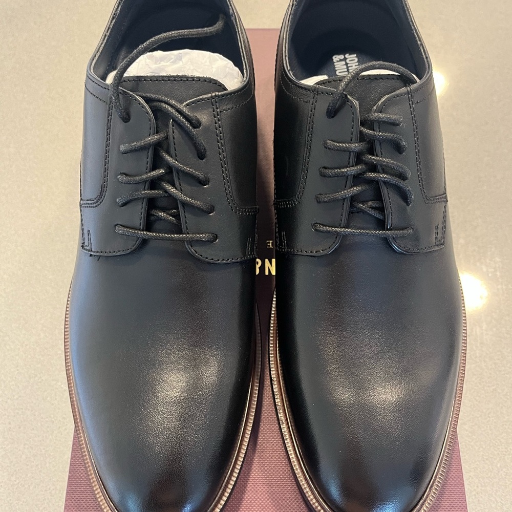 Johnston & Murphy Classic Black Leather Oxfords NWT